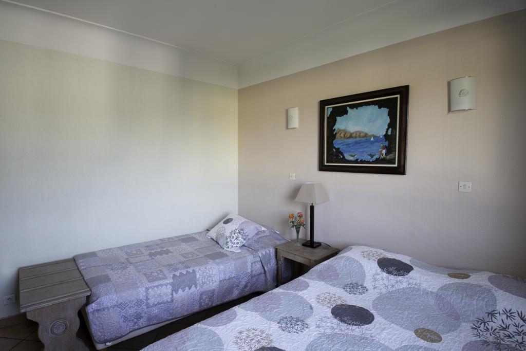 Albergo Hotel Saint-Laurent-du-Var Extérieur photo
